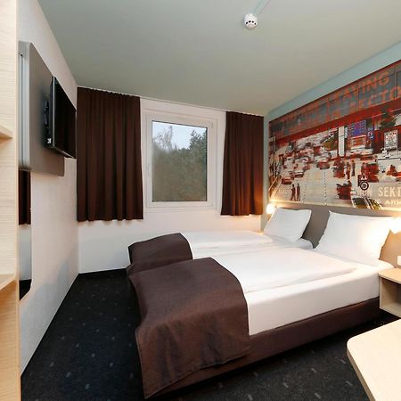B&B Hotel Berlin-Dreilinden Клайнмахнов Экстерьер фото