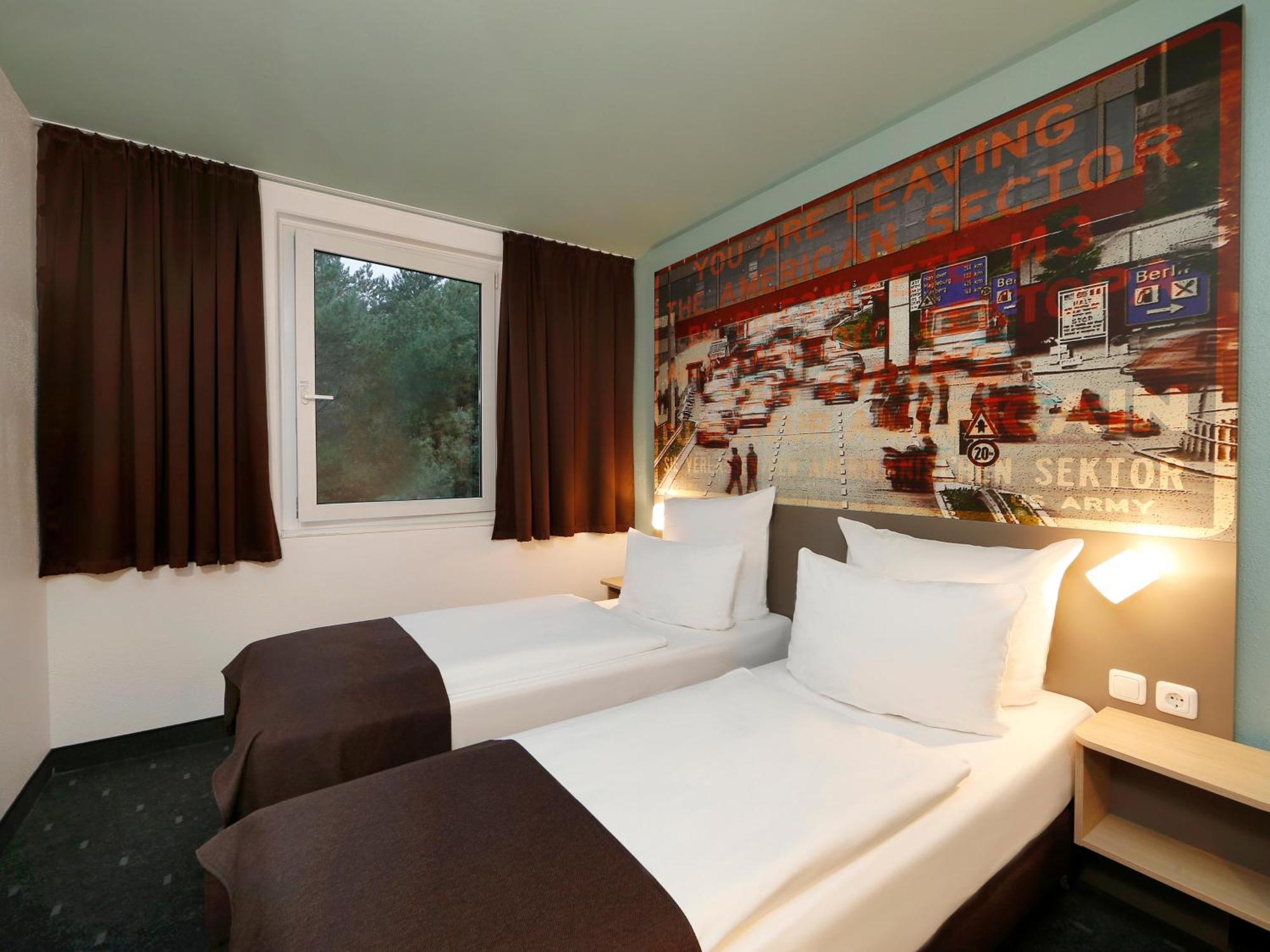 B&B Hotel Berlin-Dreilinden Клайнмахнов Экстерьер фото