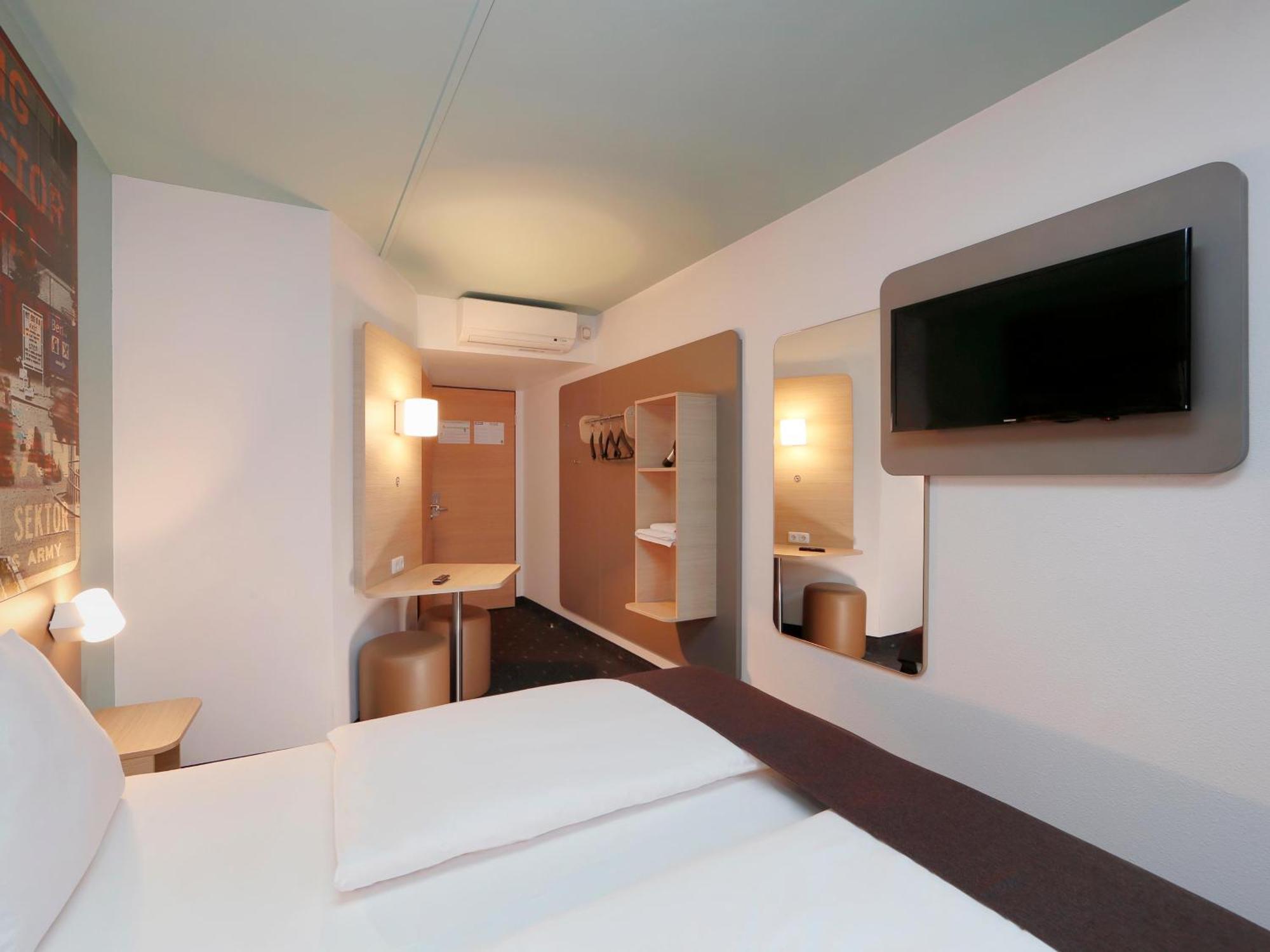 B&B Hotel Berlin-Dreilinden Клайнмахнов Экстерьер фото