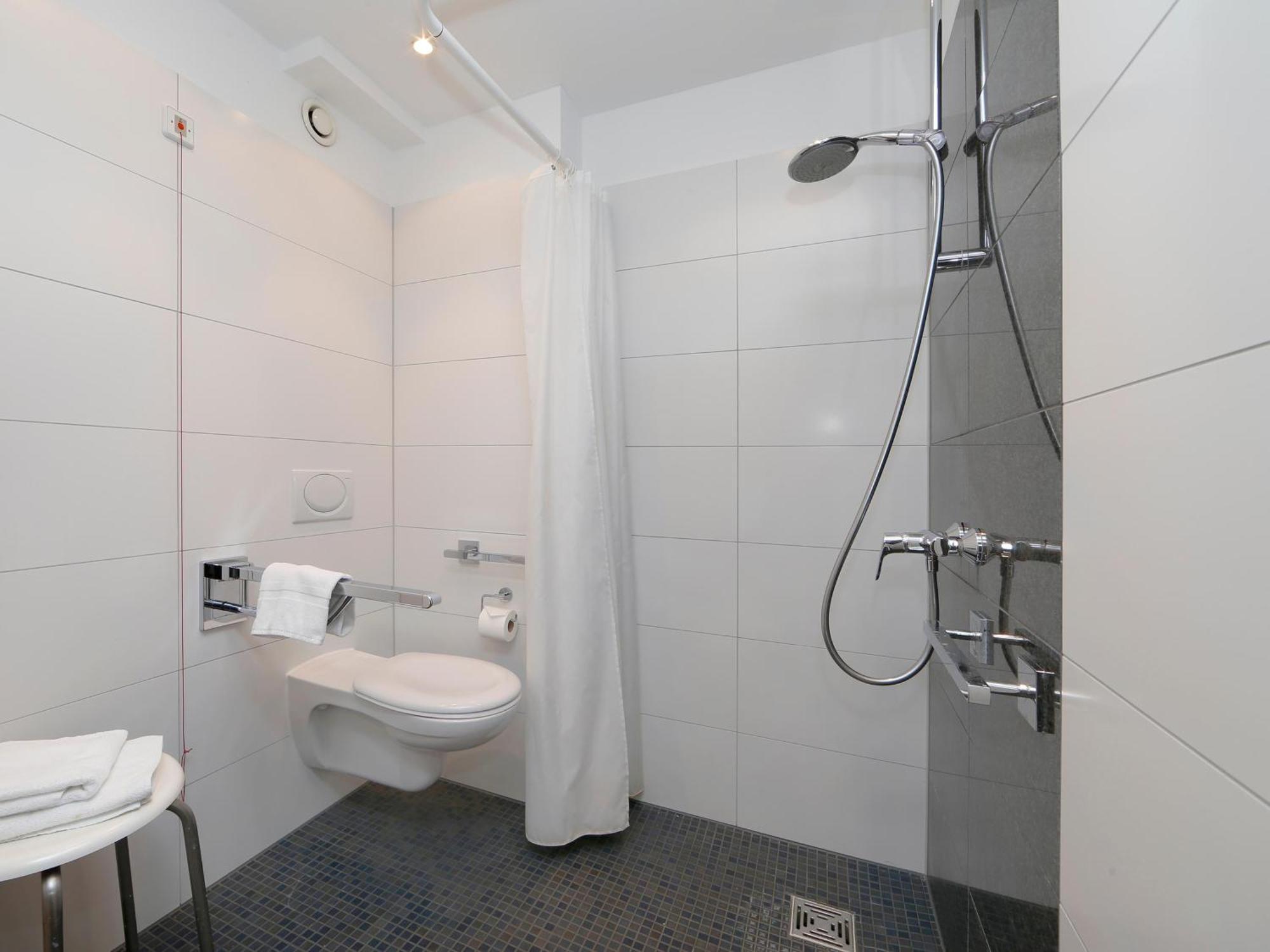 B&B Hotel Berlin-Dreilinden Клайнмахнов Экстерьер фото
