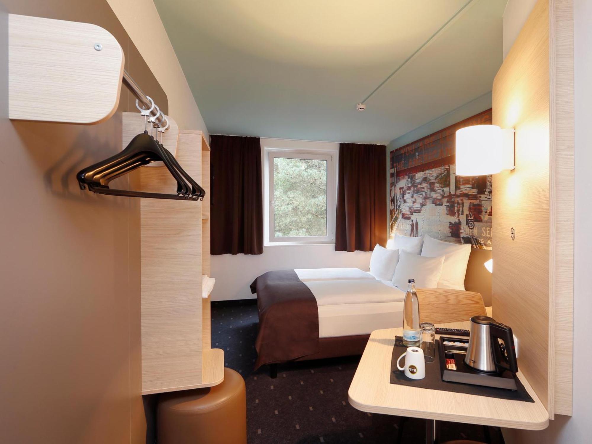 B&B Hotel Berlin-Dreilinden Клайнмахнов Экстерьер фото