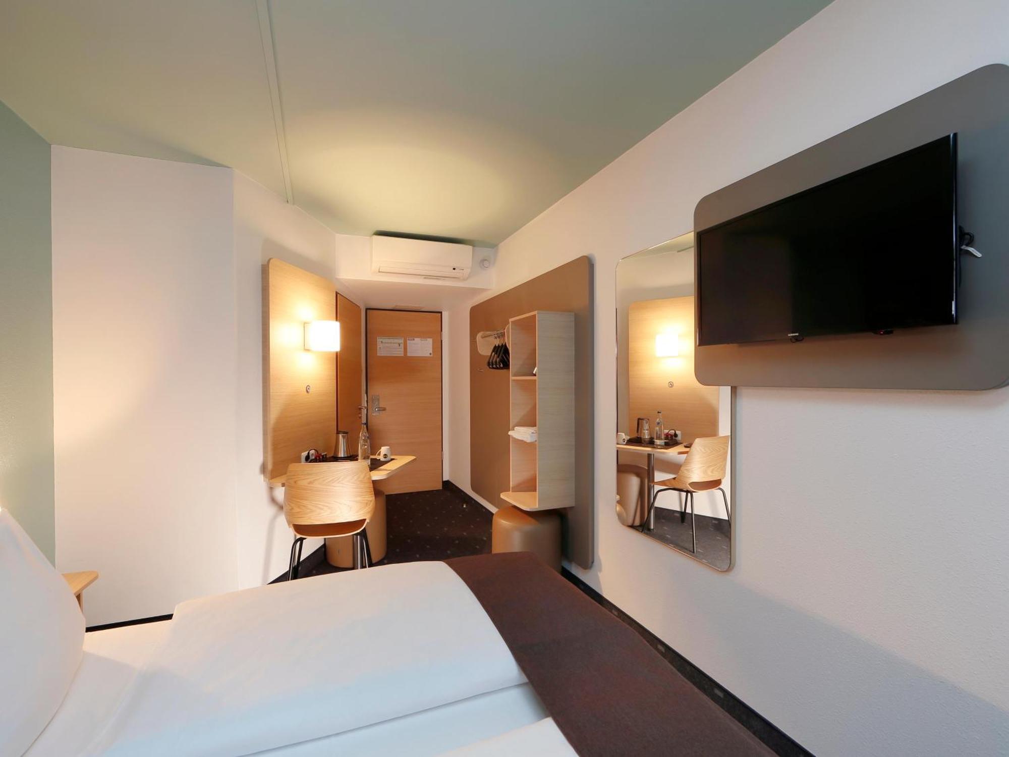 B&B Hotel Berlin-Dreilinden Клайнмахнов Экстерьер фото