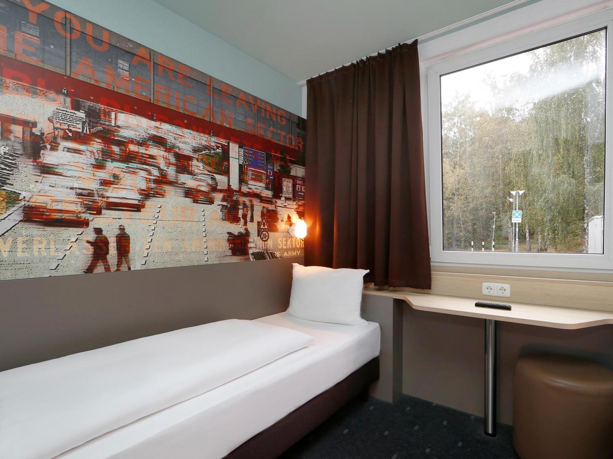 B&B Hotel Berlin-Dreilinden Клайнмахнов Экстерьер фото