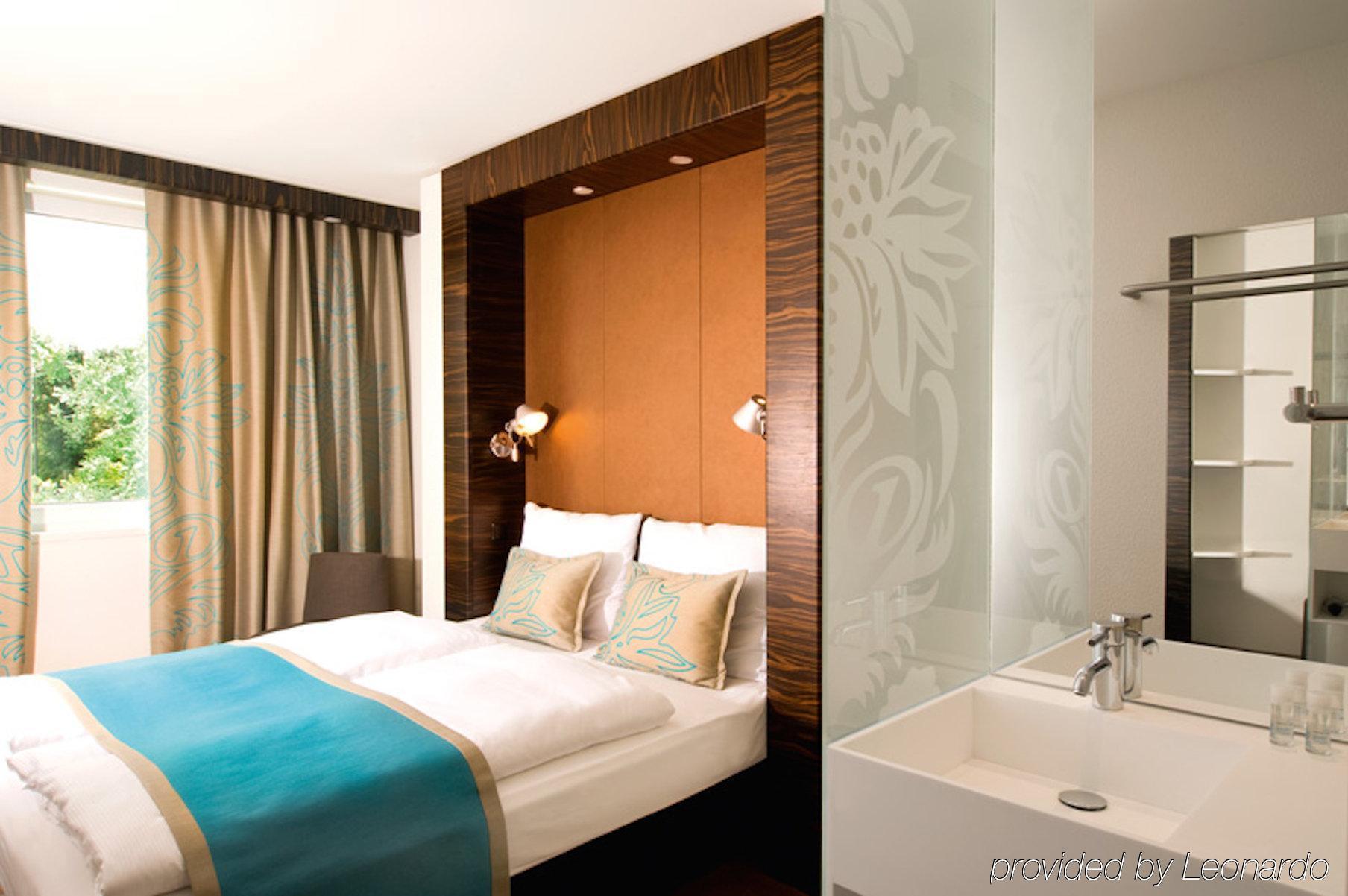B&B Hotel Berlin-Dreilinden Клайнмахнов Экстерьер фото